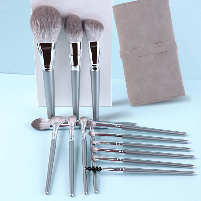 New 14 Piece Wooden Handle Makeup Brush Set